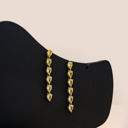 Hiraola's Product Image